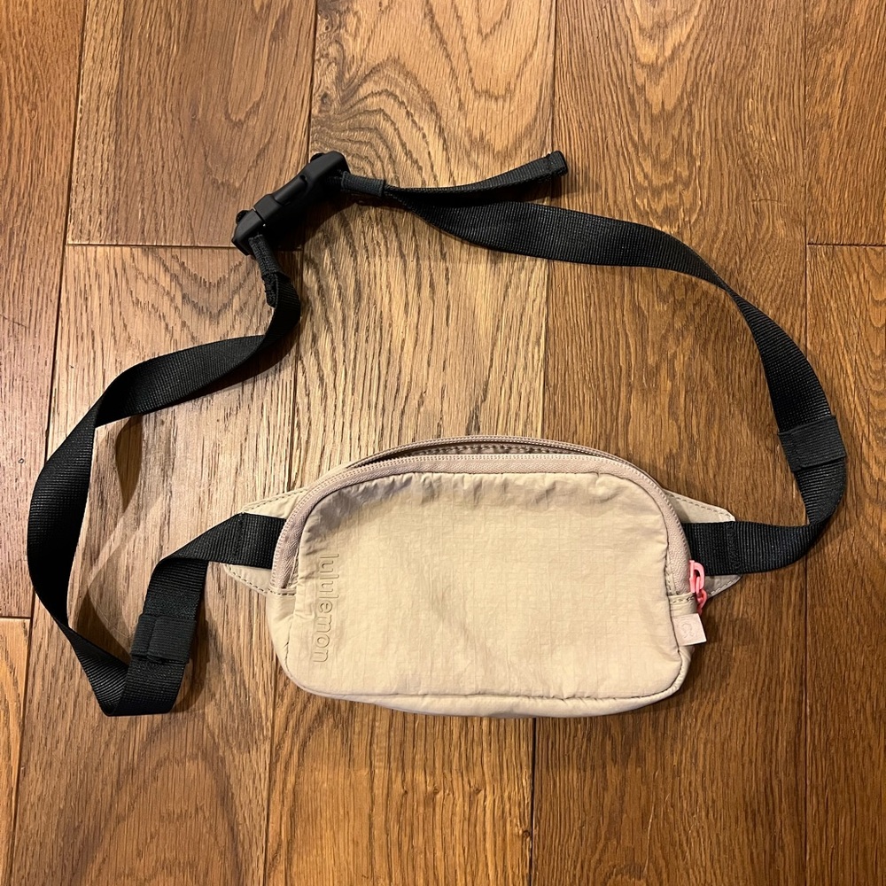 Lululemon Mini Belt Bag